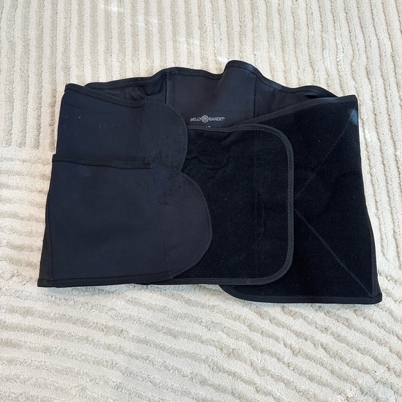 Luxe Postpartum Belly Wrap size small with the extender. - Picture 5 of 8